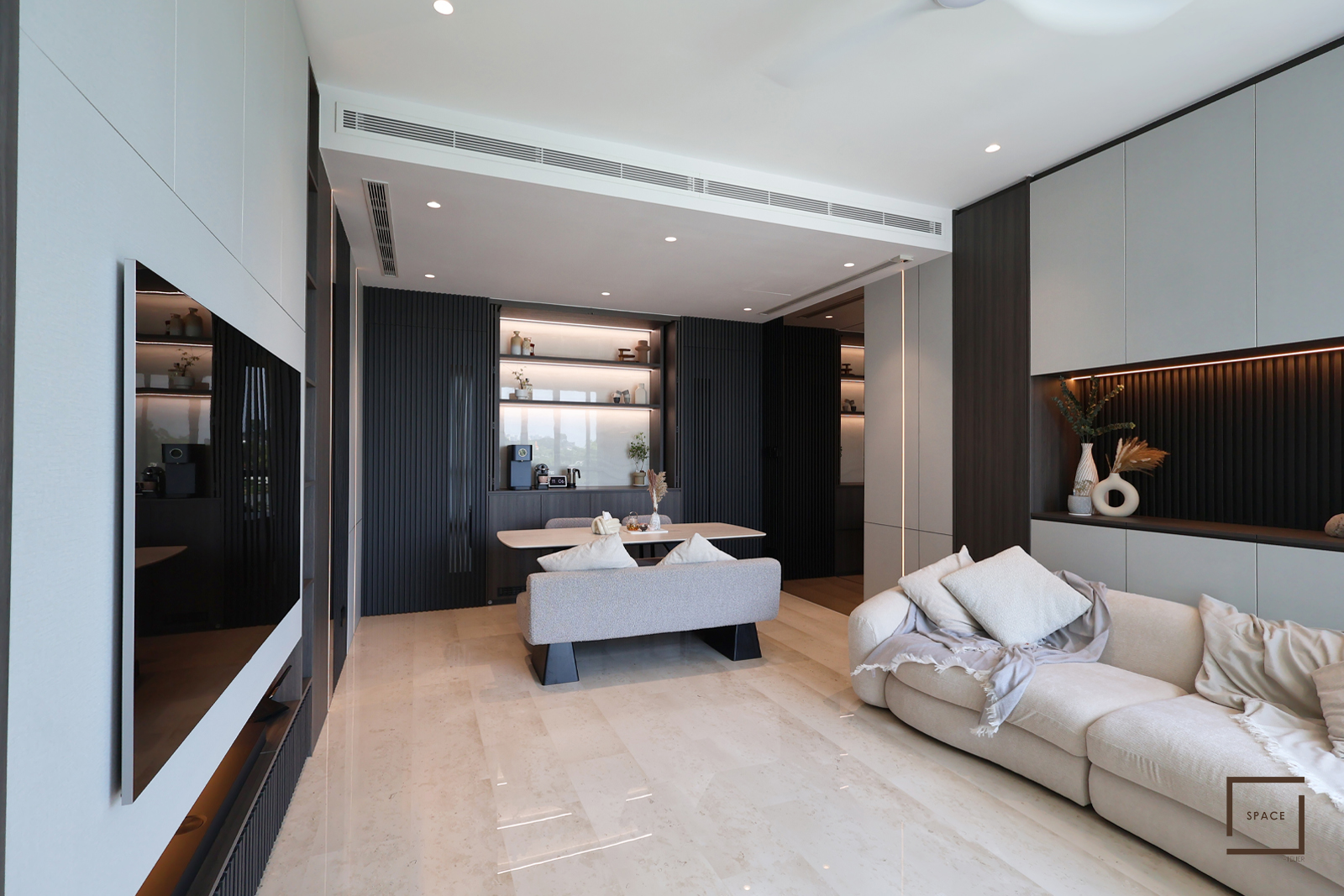 Resale 3 Bedroom Condo @ The Equatorial